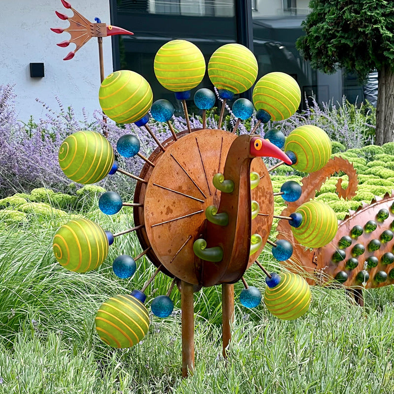 PAVO - Outdoor object
